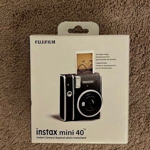 Instax mini 40 Polaroid camera